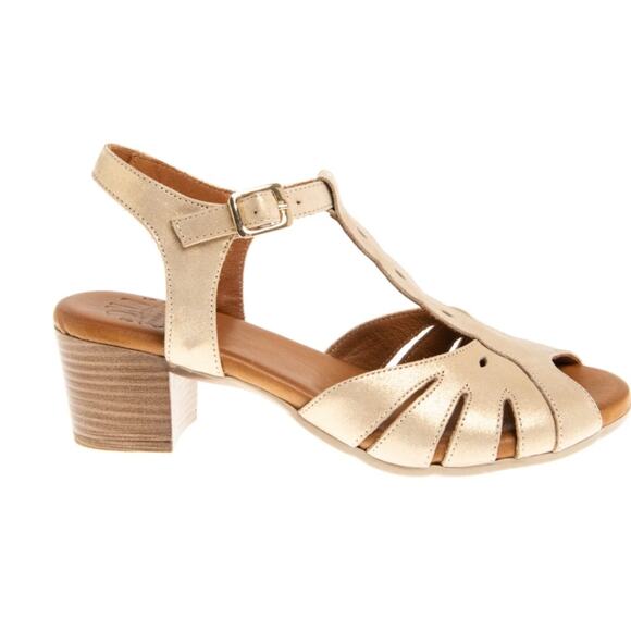 DNA Footwear Bergen Sandals Peep-Toe Metallic Gold Sandals, Wood Heels T-Strap - Picture 3 of 11